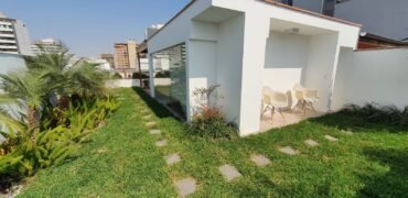 Alquilo lindo Triplex