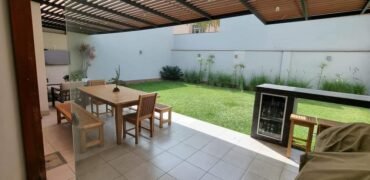 Moderna Casa Valle Hermoso de Monterrico