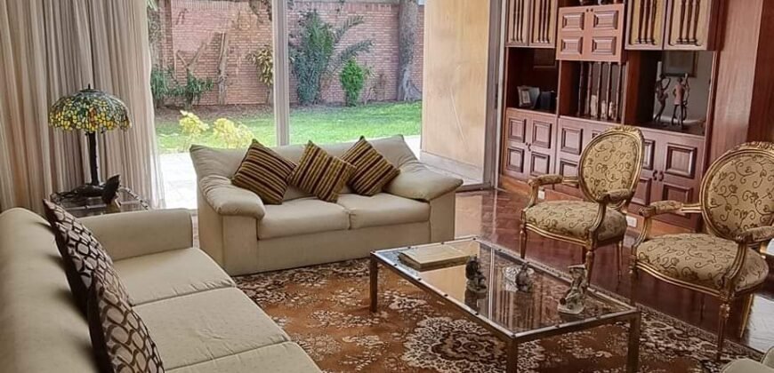Linda Casa San isidro