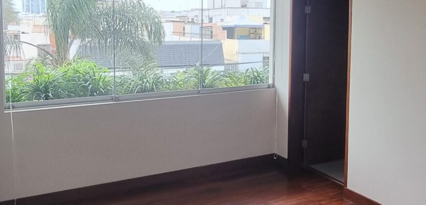 Octavio Espinoza!! Lindo Triplex estilo Casa!